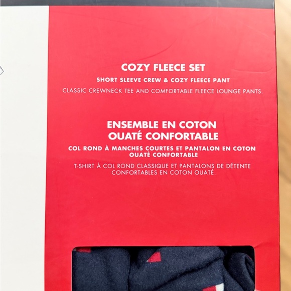 TOMMY HILFIGER COZY FLEECE SET SHORT SLEEVE CREW & COZY FLEECE PANTS SET, SZ L - Picture 4 of 6